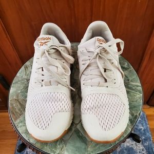 Reebok Galaxy 5 running shoes, size 7